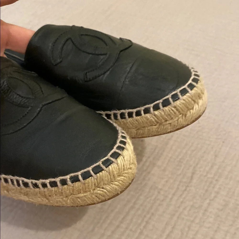 Chanel Black Leather Espadrille Flats. MG29762 Size 41
